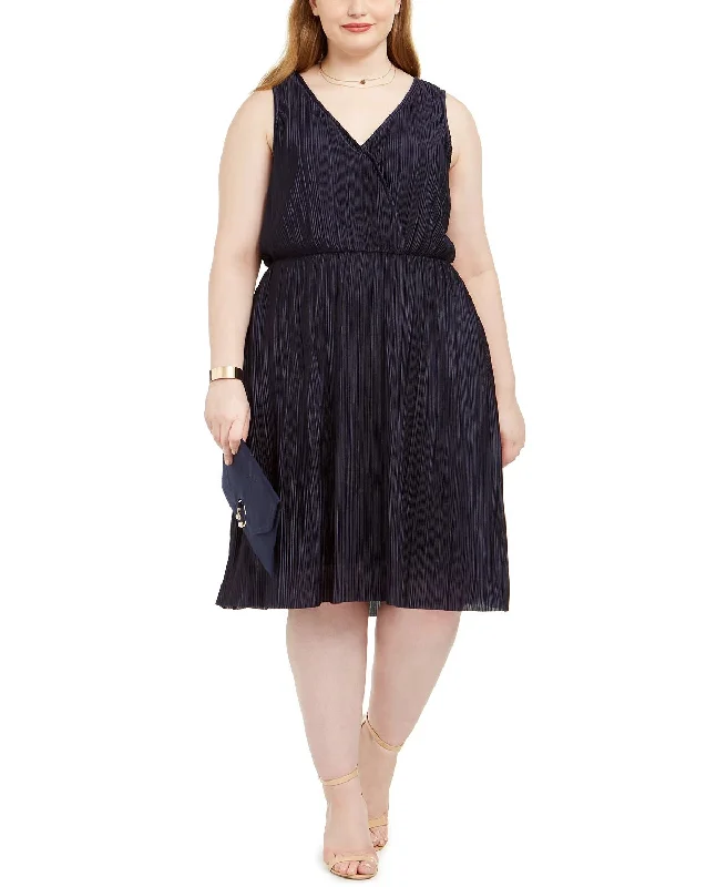 Love Squared Women's Trendy Plus Size Pleated Surplice Dress Navy Size 2X